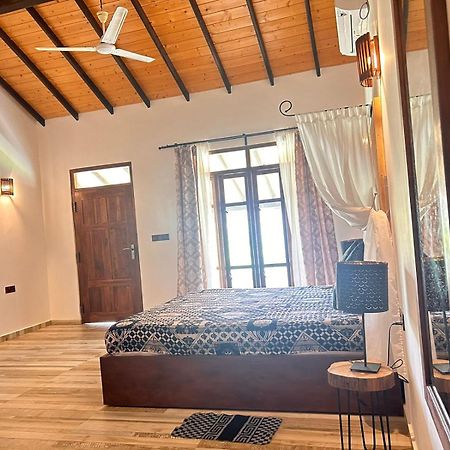 Blu Marine Nilaveli Hotel Trincomalee Exterior photo