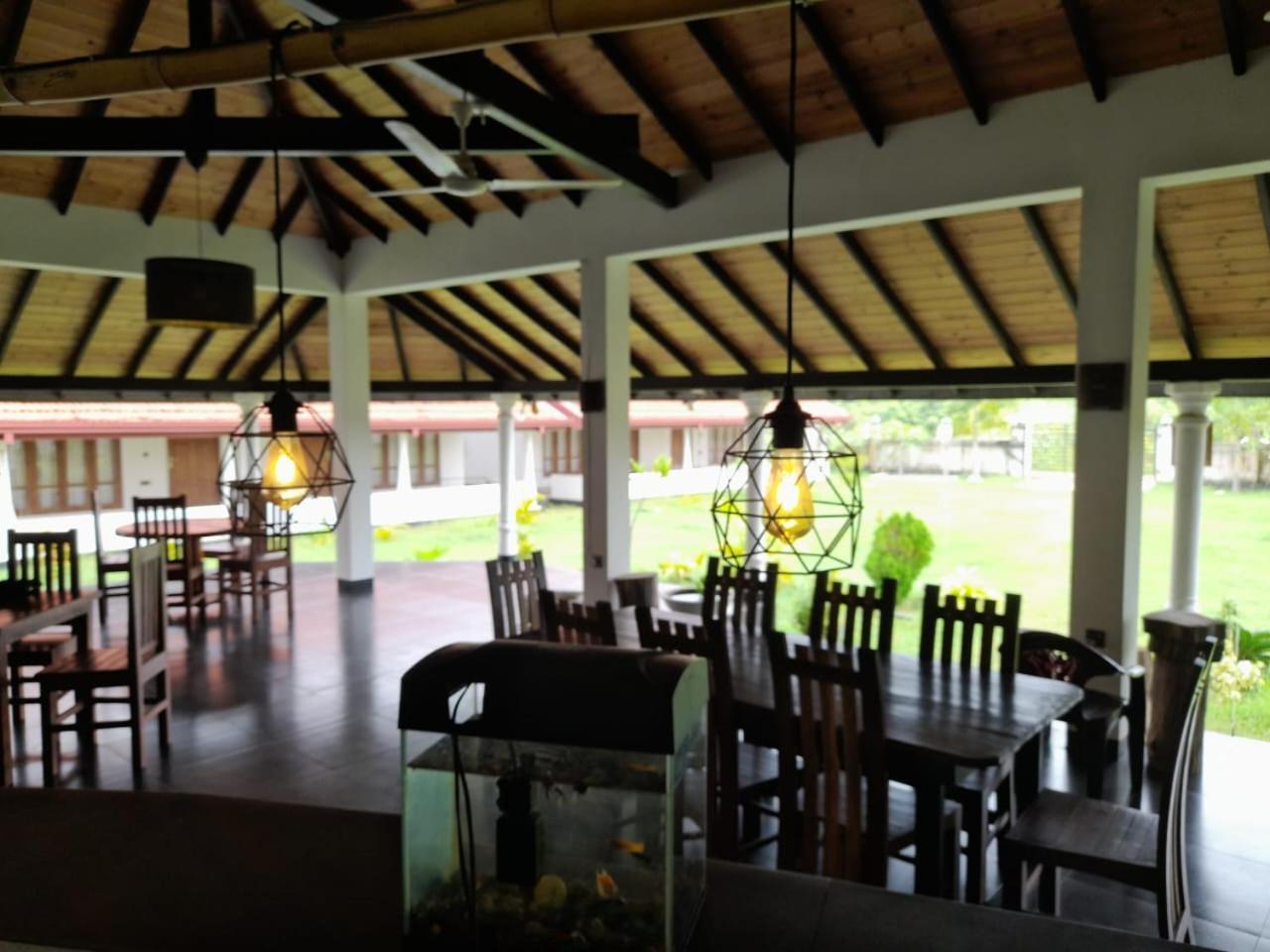 Blu Marine Nilaveli Hotel Trincomalee Exterior photo